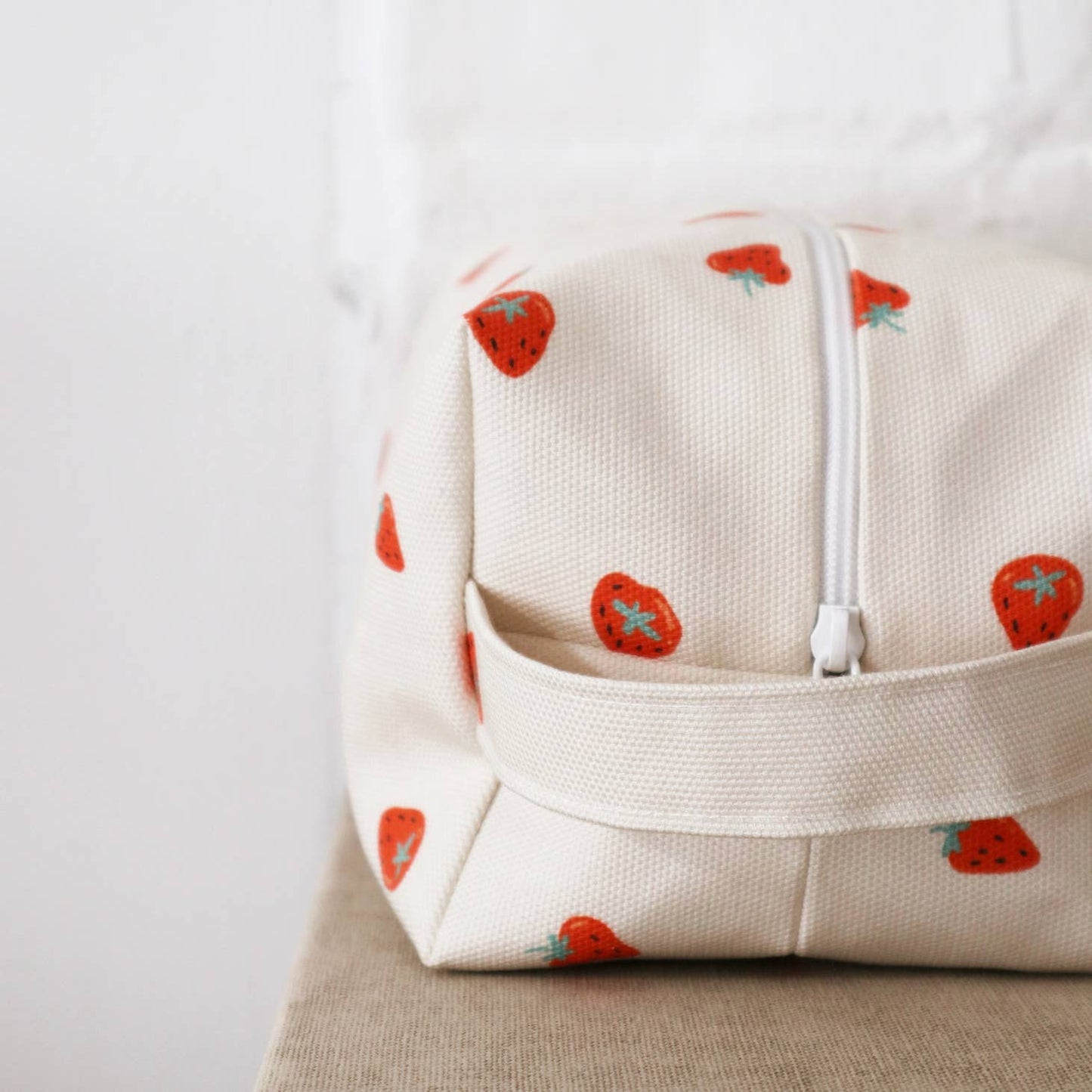Makeup bag- Strawberry