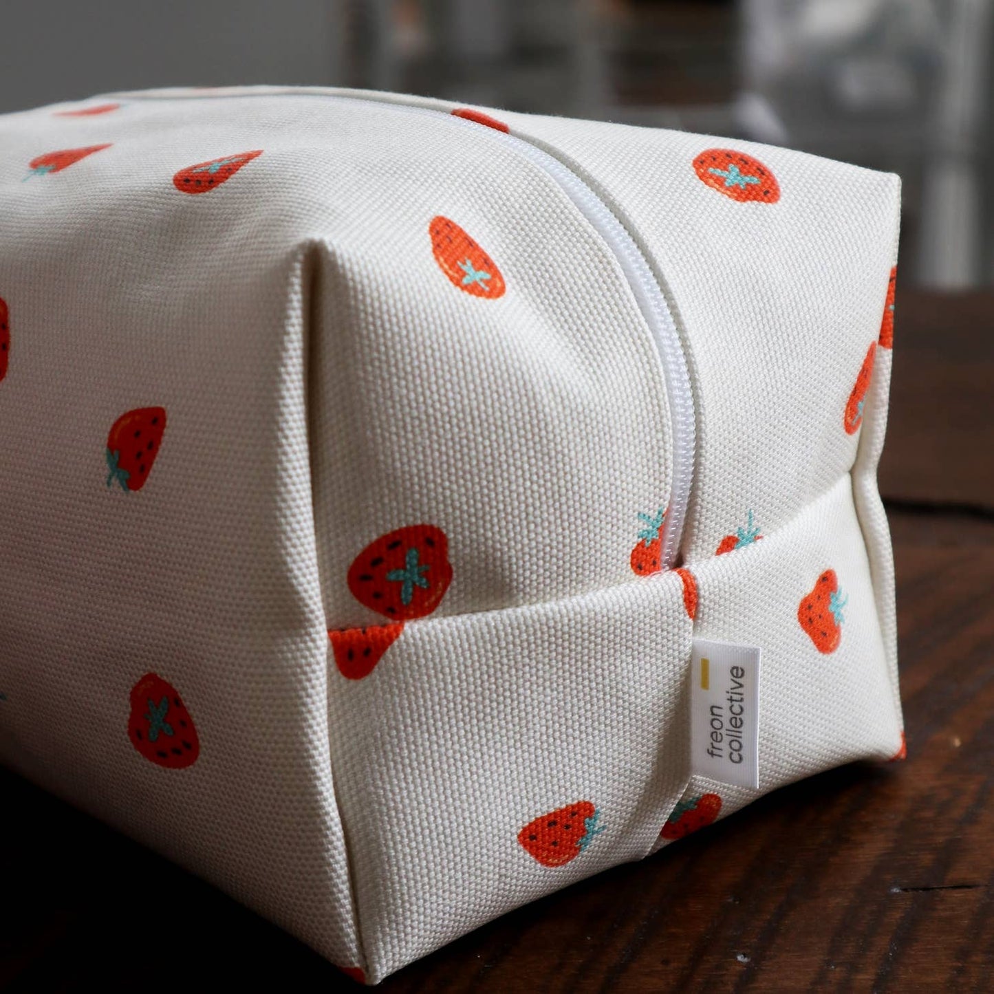 Makeup bag- Strawberry